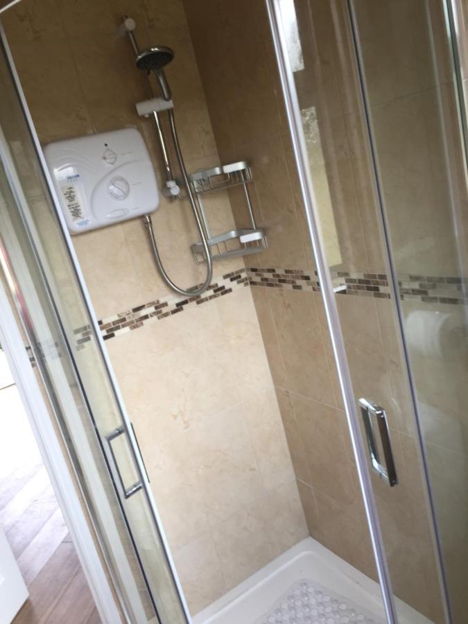 Kits Lodge Crover 캐번 외부 사진